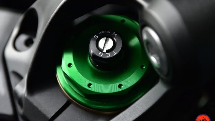 2018 Kawasaki Ninja H2SXSE adjuster for front suspension.