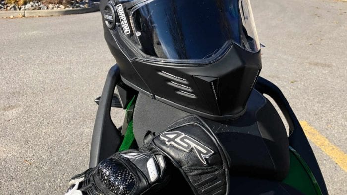 Simpson Mod Bandit helmet in Canmore, Alberta with 4SR 96 Stingray gloves.