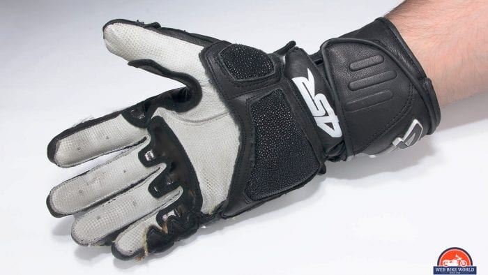4SR 96 Stingray gloves palm.