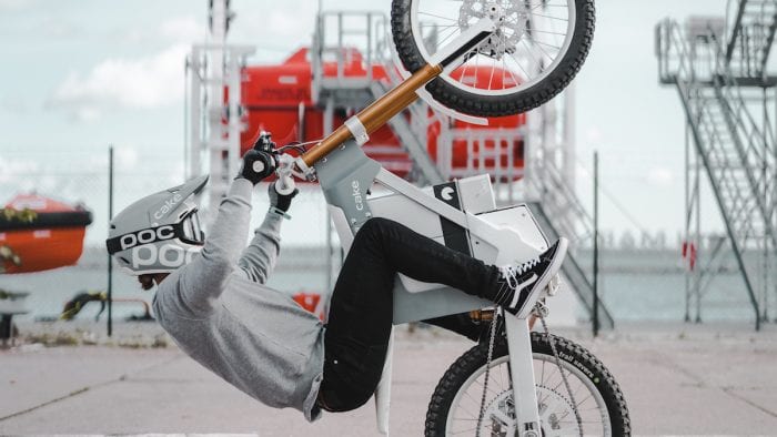 Cake Kalk doing a wheelie