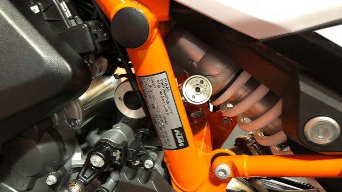 WP Monoshock adjustable rear suspension with PDS.