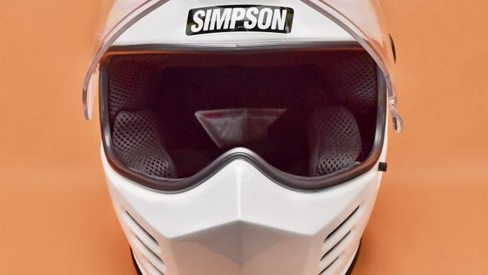 The Simpson Outlaw Bandit visor fully open.