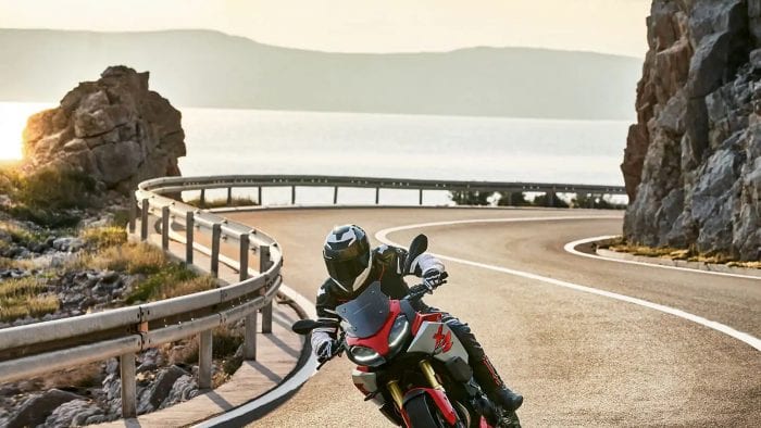 2021 BMW F 900 XR