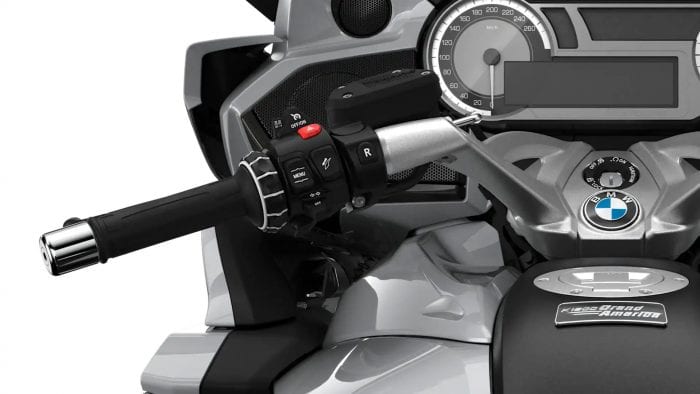 2021 BMW K 1600 Grand America Handlebar Close-Up