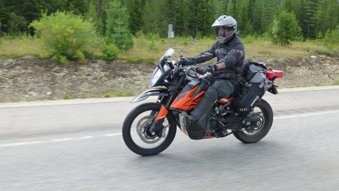 A KTM790 Adventure with Mosko Moto Reckless Revolver 80L V3.0 luggage on it.