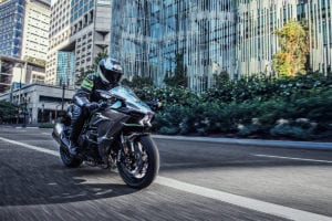 2021 Kawasaki Ninja H2 and H2 Carbon