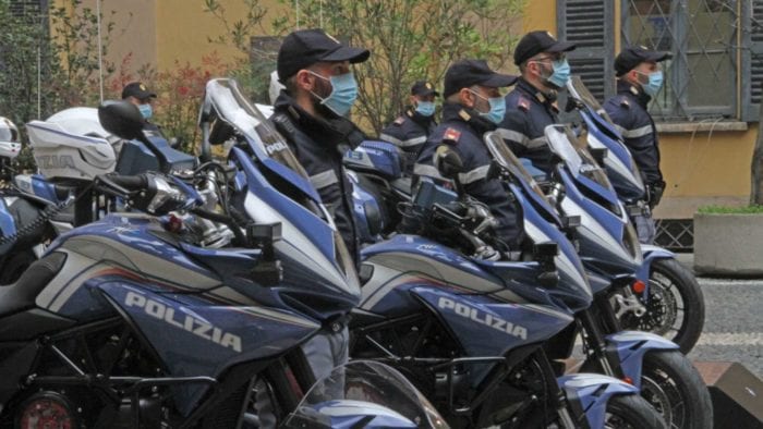 milan-police-issued-mv-agusta-turismo-veloce-patrol-bikeso