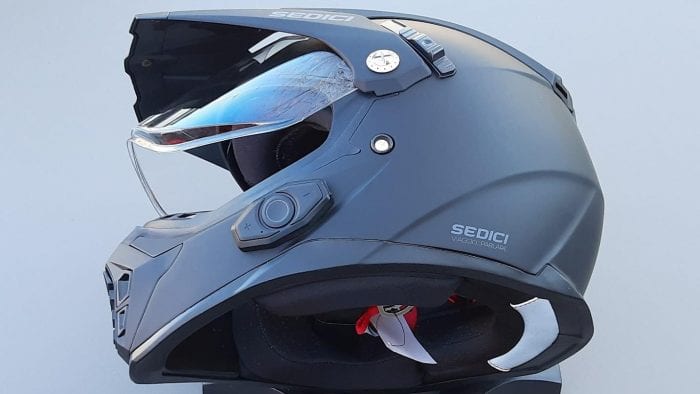 Side view of the Viaggio Parlare helmet