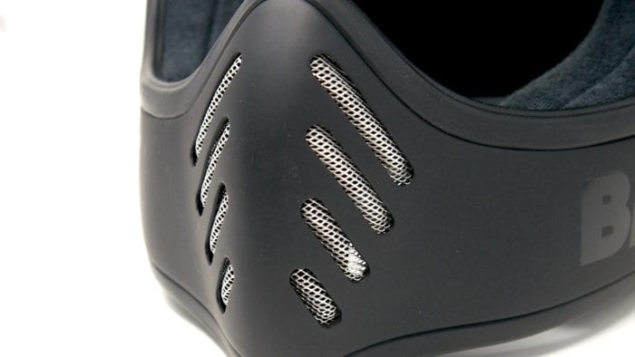 Bell moto-3 helmet chin bar vents