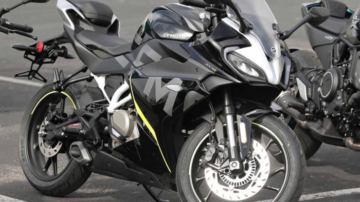 Upside-down fork, ABS, slipper clutch, and cohesive design on the 300SS (known as the 300SR elsewhere).