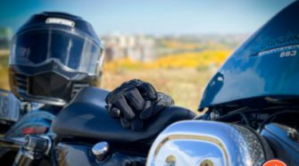 Rev'it Echo Gloves, Simpson Speed Bandit helmet, Harley Davidson 883 Sportster