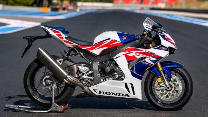 A side view of Honda's 30th Anniversary Limited Edition CBR1000RR-R Fireblade SP