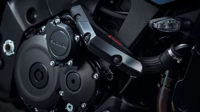 Suzuki Katana 2022: close-up of engine