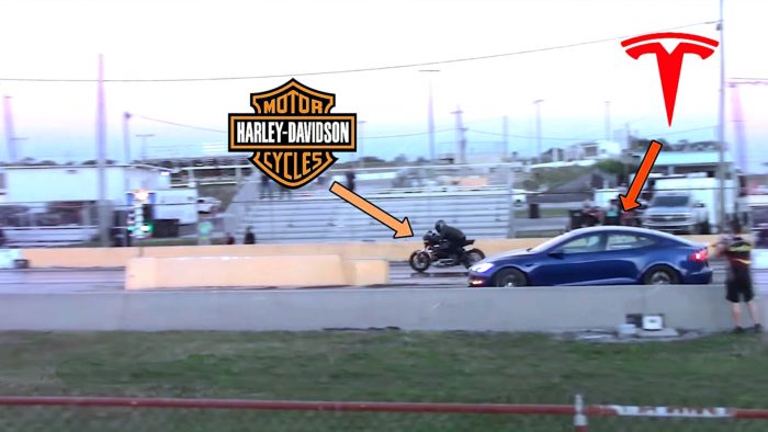 A view of a drag race between a Tesla model s plaid and a Harley-Davidson LiveWire One